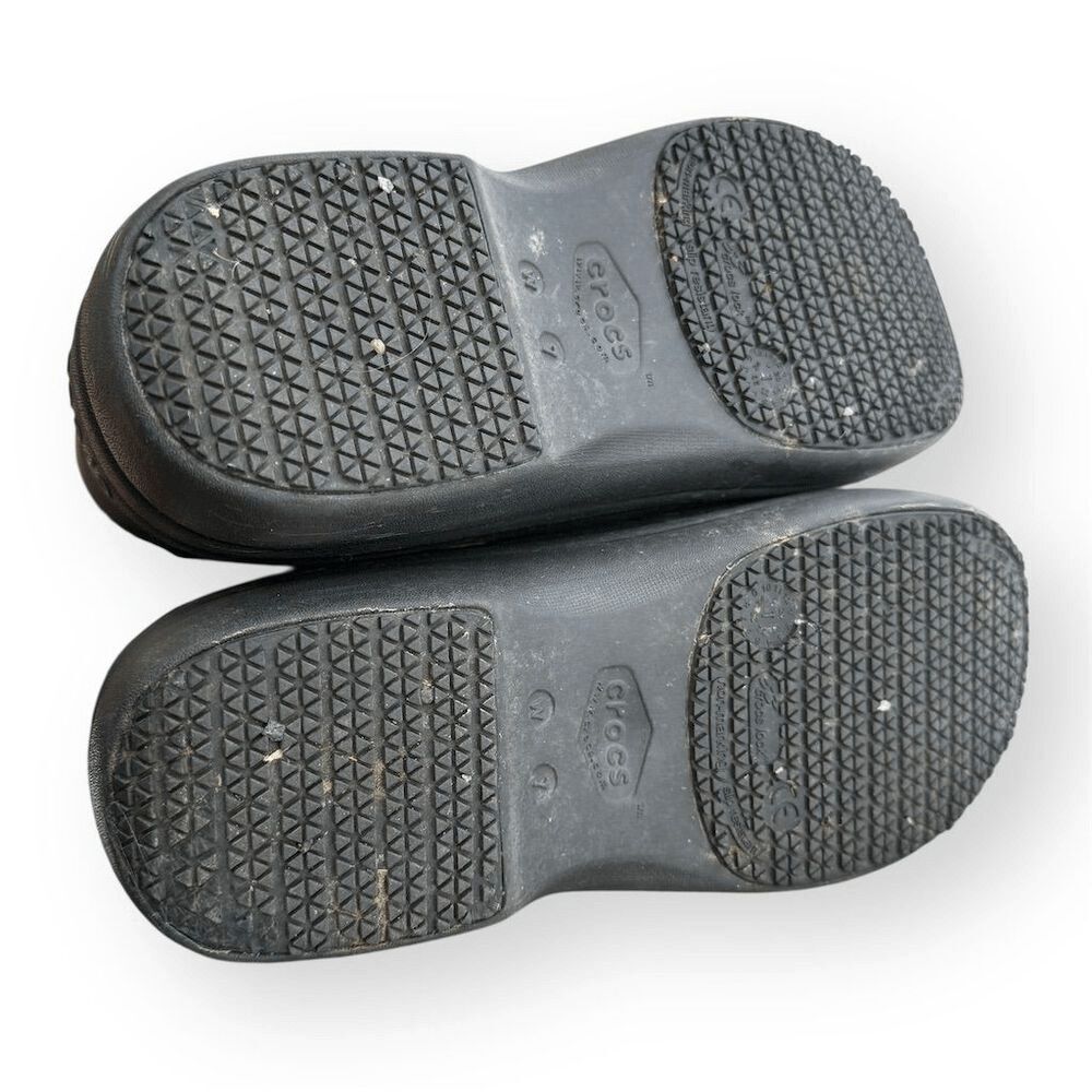 Crocs Women's Neria Pro II Black Work Clogs Slip-Resistant Comfort size 7 - Picture 8 of 11